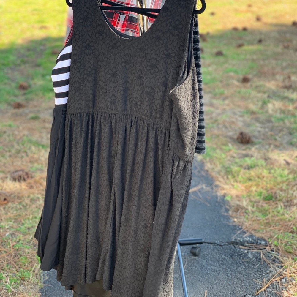 Dress - Picture 2 of 2